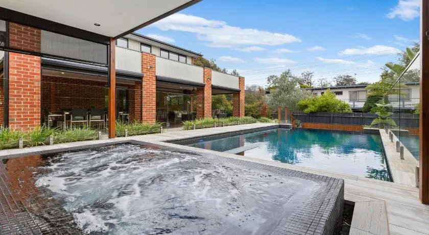 St Tropez - Tranquil Blairgowrie Escape - Image 1