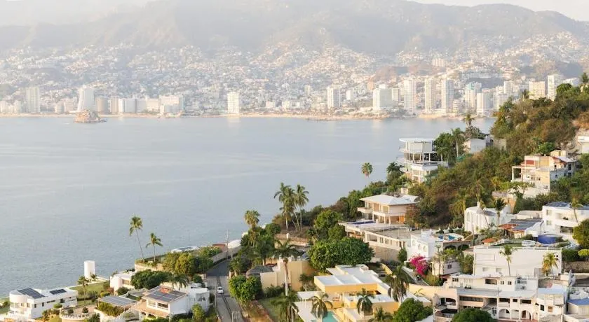 Casa Cielito Lindo, Large Private Villa with Pool & Bay View - Image 1