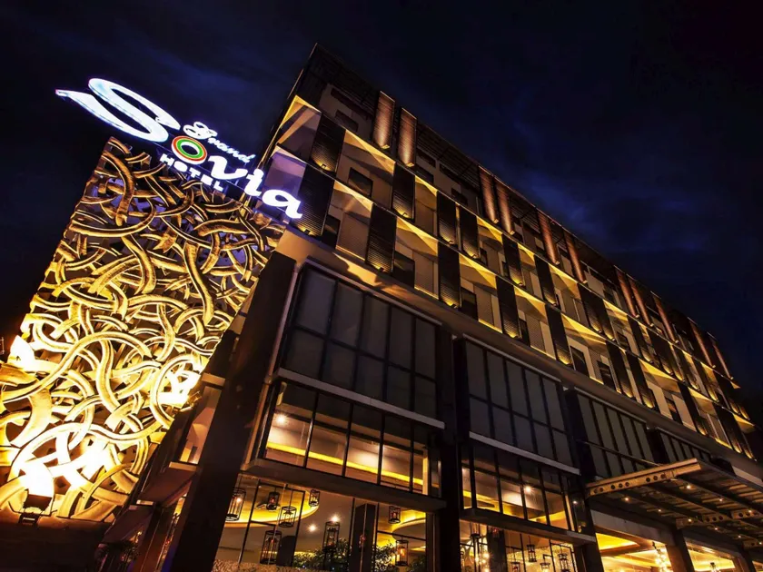 Grand Sovia Hotel - Image 1