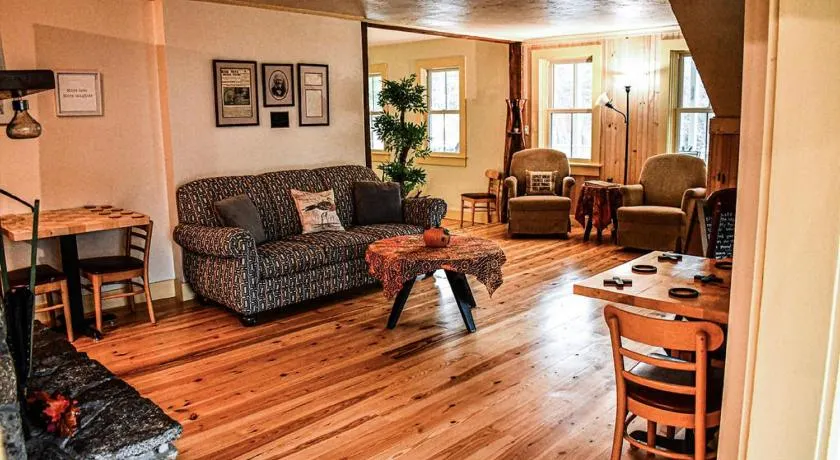 Brook Road Inn - Image 1