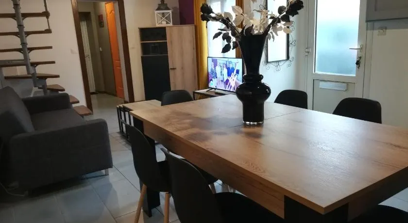 Le Loft Montargis Gien maison de ville proche la petite Venise du gâtinais - Image 1