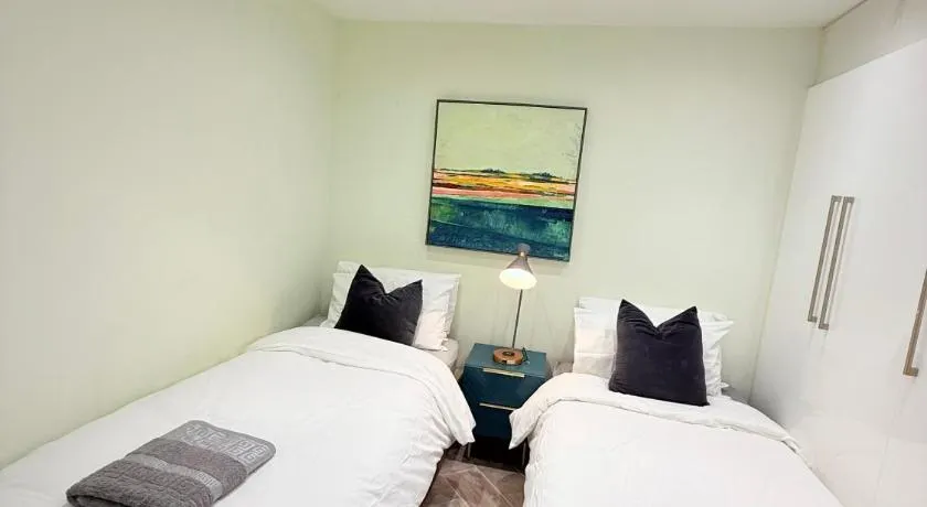 Cosy two bed garden flat Nottinghill - Image 1