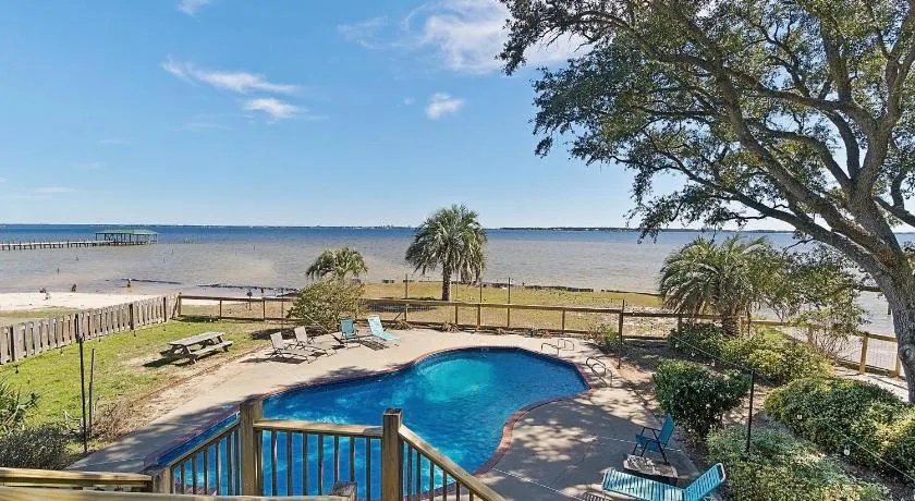 Flip Flop Bay House - Image 1