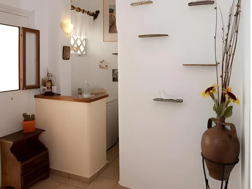 Aleka's Rooms - Image 1