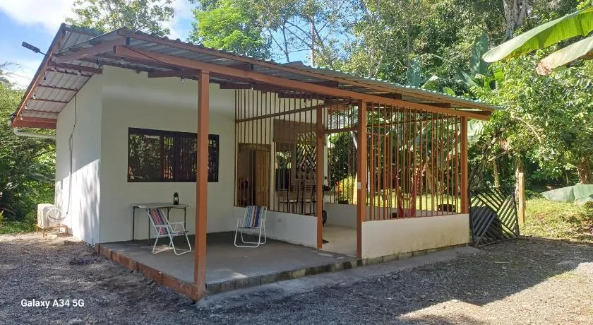 Donde Dubon Pandi house - Image 1