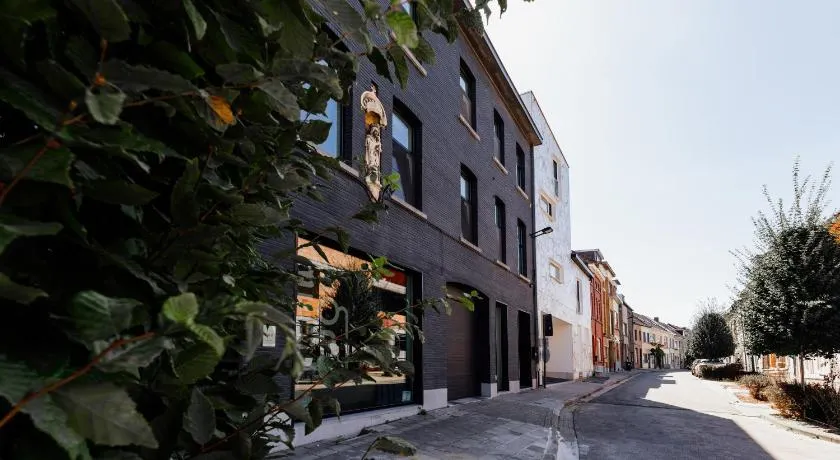Befour - Image 1