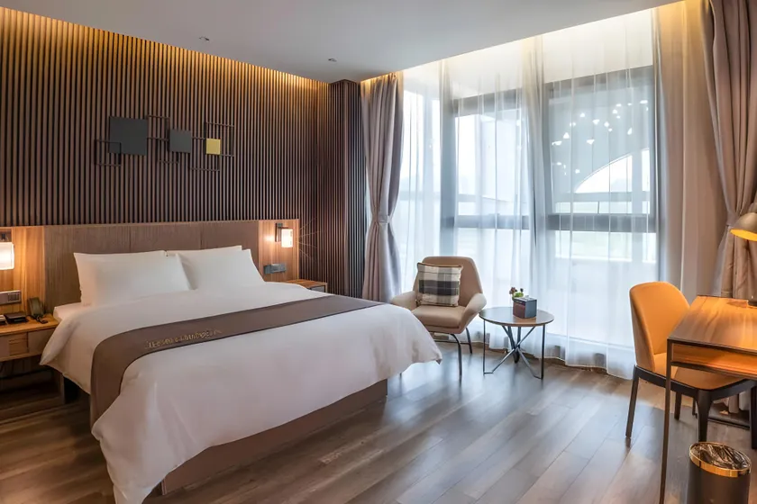 Home Inn Plus Jinan Suncun Chunhui Road Huayu Building - Image 1
