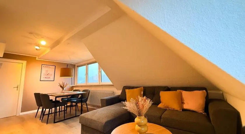 Newly renovated attic apartment - top amenities - Image 1