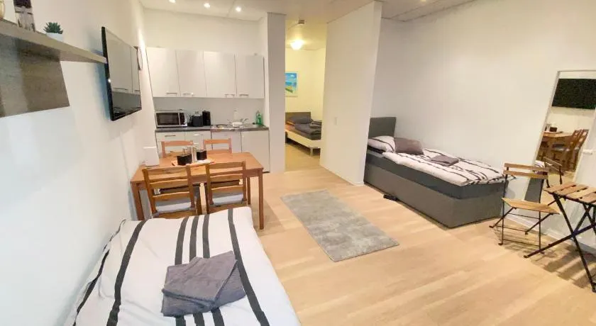 Workers Apartment in Goch - 4 Single Box-Spring Beds - Image 1