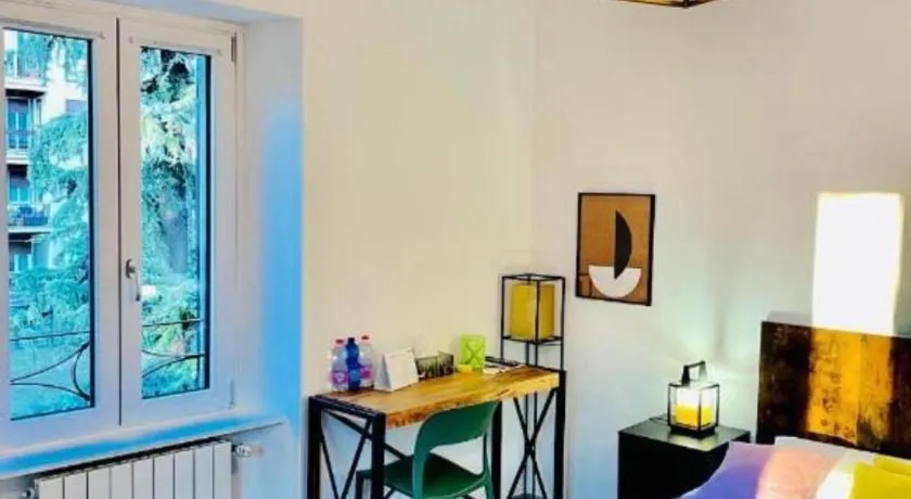 Smart-Gold-Central-Apartment-Elegant-Style - Image 1