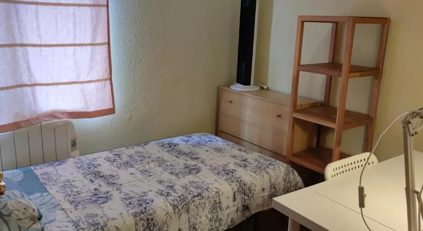 Habitacion individual en apartamento céntrico - Image 1