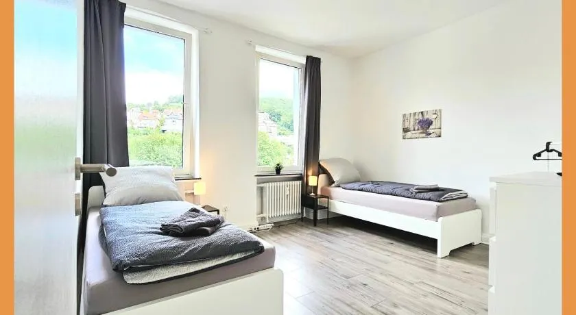 TOP Monteurwohnung! Modernes Apartment mit Einzelbetten & WLAN & kostenlosen Parkplätzen & voll ausgestattet in Altena - ALT 01 und 02 - Image 1