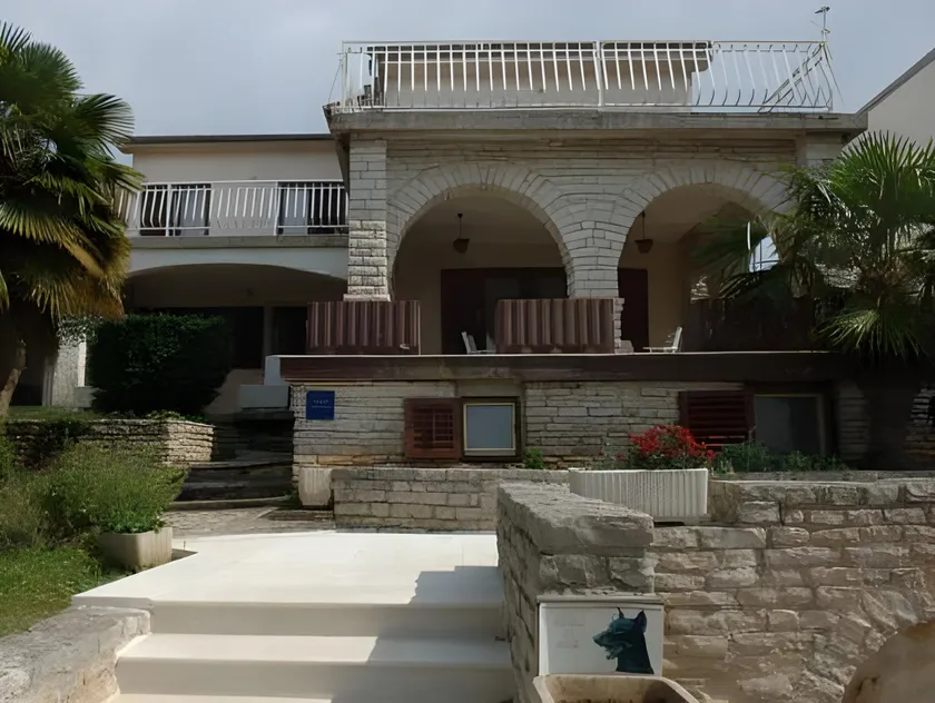 Apartments By The Sea - Image 1
