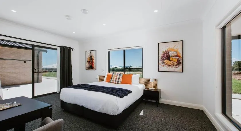 Rosella Suite - An Accessible Couples' Retreat - Image 1