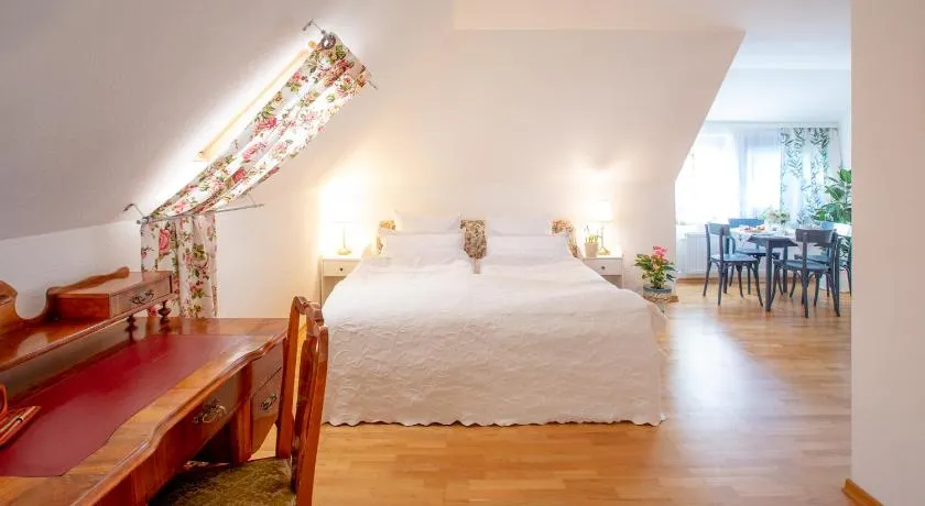 Marinela's BnB - Image 1