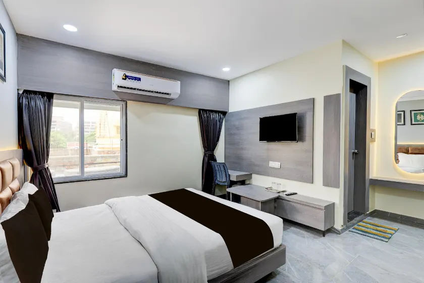 Hotel O by OYO R TOWN - Image 1