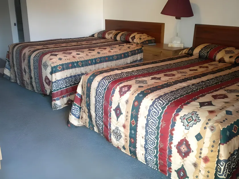 Holiday House Motel - Image 1
