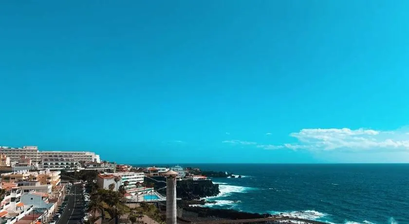 LARGE 90m2 CANARY APARTMENT, NICE VIEW, LOCATION ! - Image 1