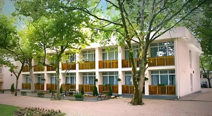 PSZ Hotel Beach Foldvar - Image 1