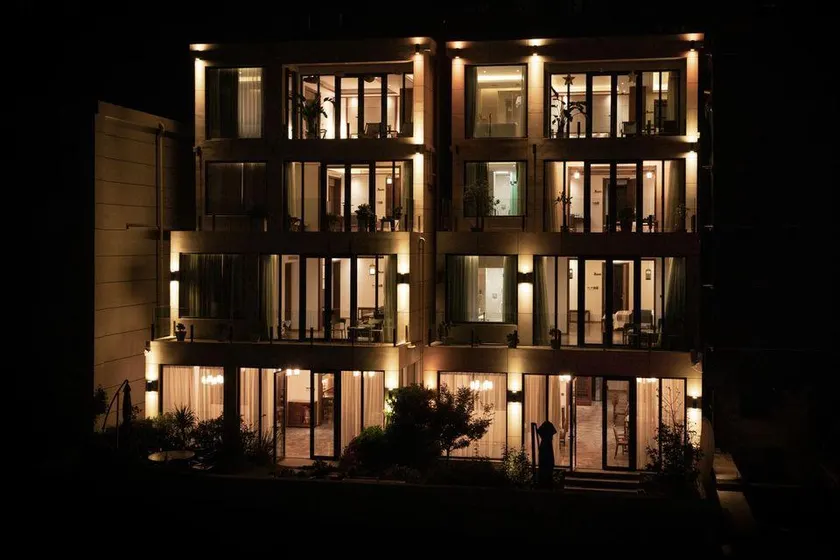 Dali Xianyun listens to the moon wild luxury full-end sea view designer vacation beauty hotel - Image 1
