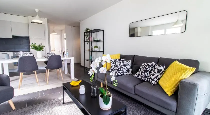 Fantastico appartamento accogliente e familiare con giardino e terrazza | Vista sul lago | Adatto per il telelavoro - Image 1