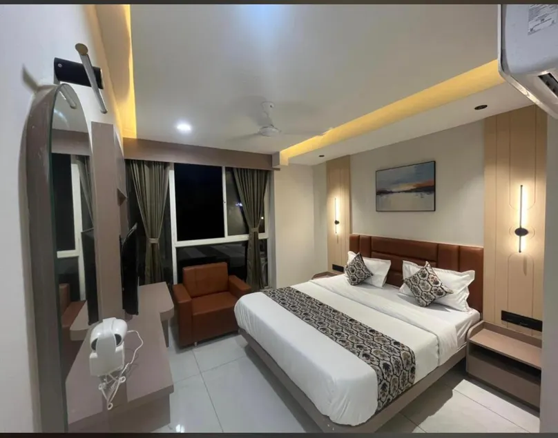 Hotel Plus Point - Image 1