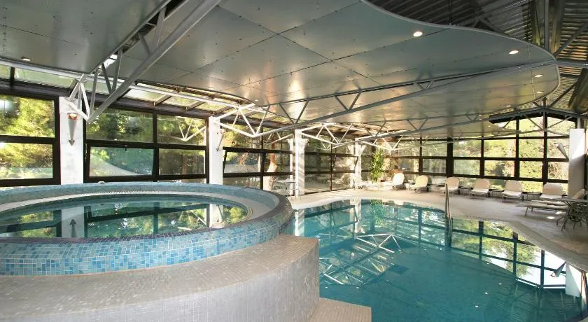 Hotel Flores - Image 1