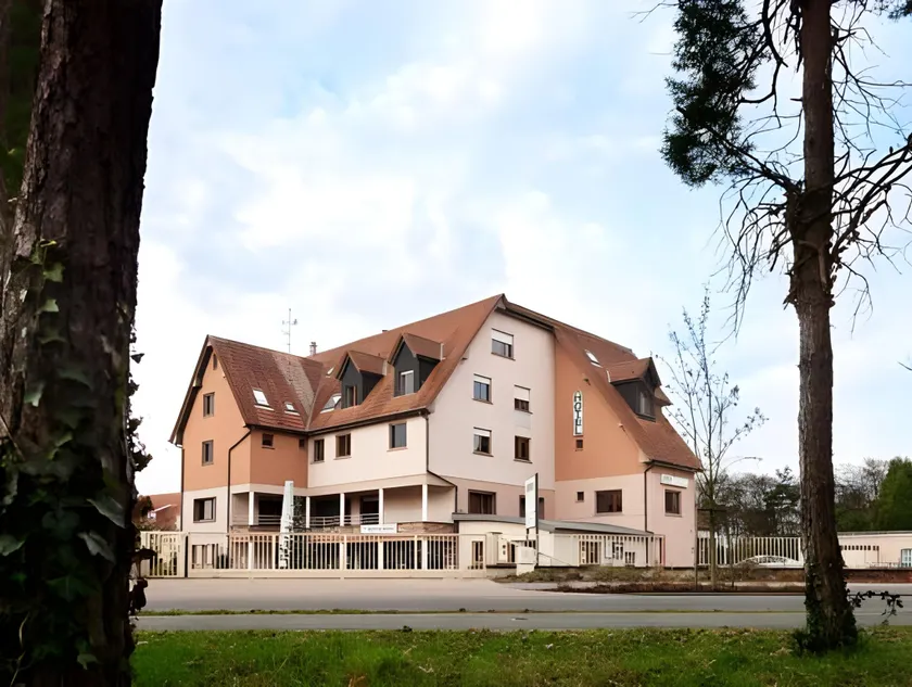 Hôtel 3 étoiles et Restaurant - Le Verger De Bischwiller - Logis Hotels - Image 1