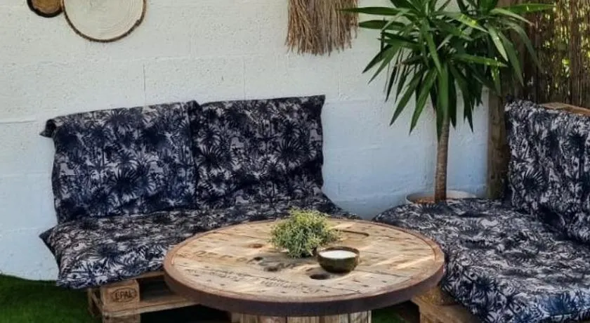 Ty Grain de Sel : logement privatif avec piscine, jardin et patio - Image 1
