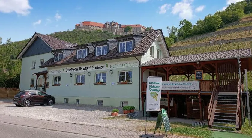 Landhotel Weingut Schulze - Image 1