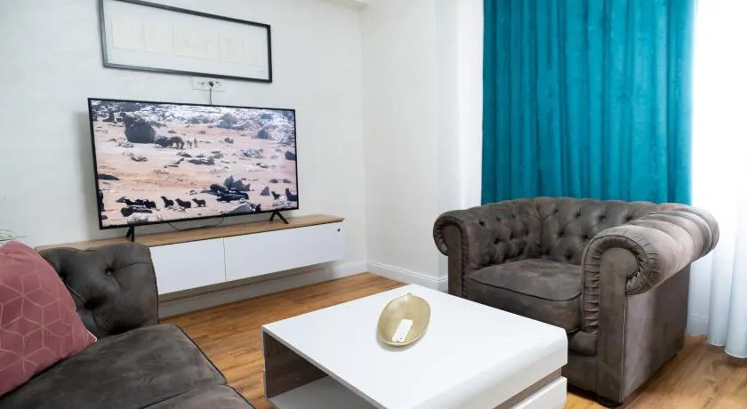 WHITE PLATAN apartment - Image 1