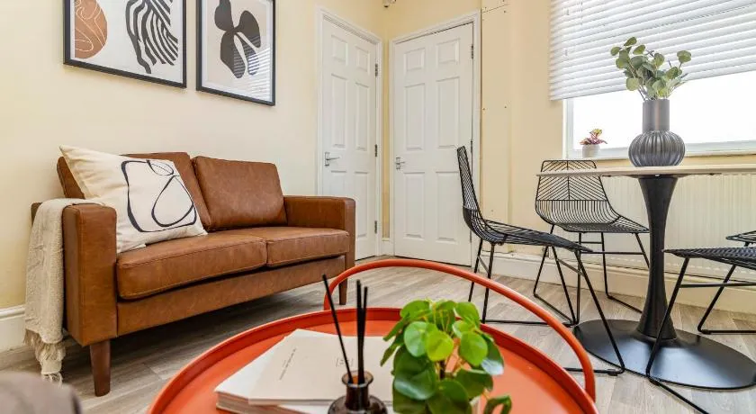 Kasu Lodge - Sneinton, Nottingham - Image 1