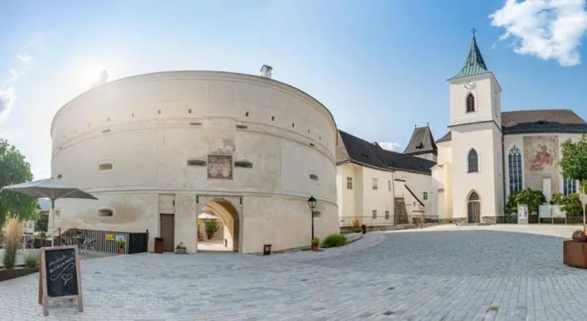Residenz Schloss Pöggstall - Image 1