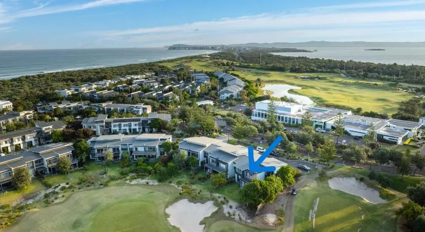 On Par at Magenta - Image 1