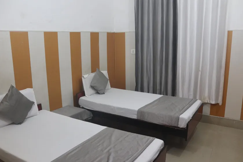 Rishikesh Stay 101 - Image 1