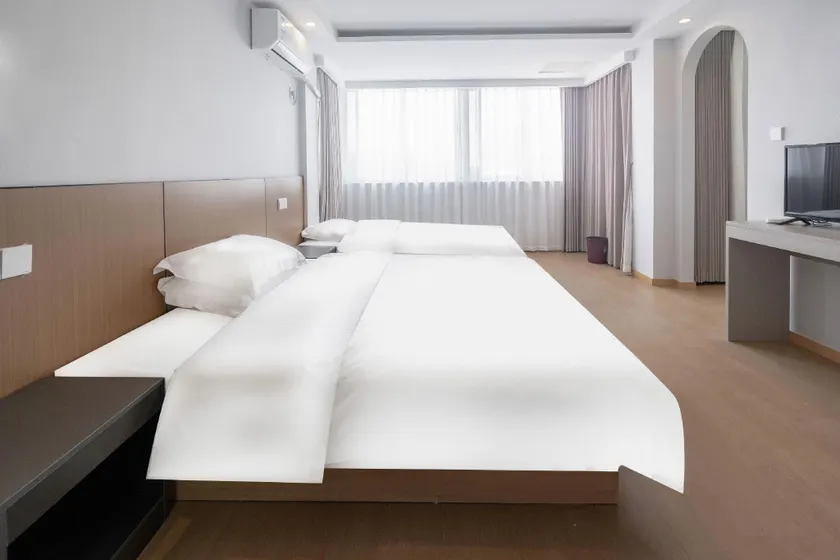 Hanshan Express Hotel (Zhangjiagang High-Speed Railway Station) - Image 1