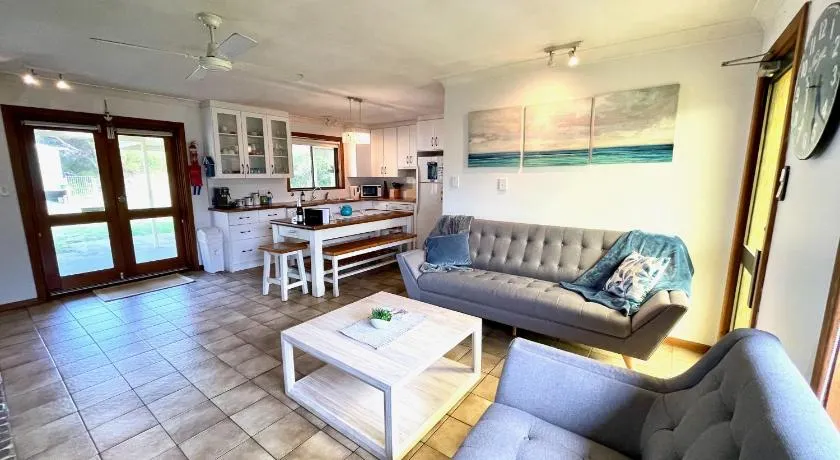 Goolwa Beachfront House. Pet Friendly. - Image 1
