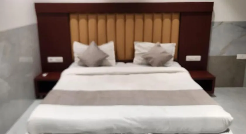 Hotel Metro Palace L&B - Image 1