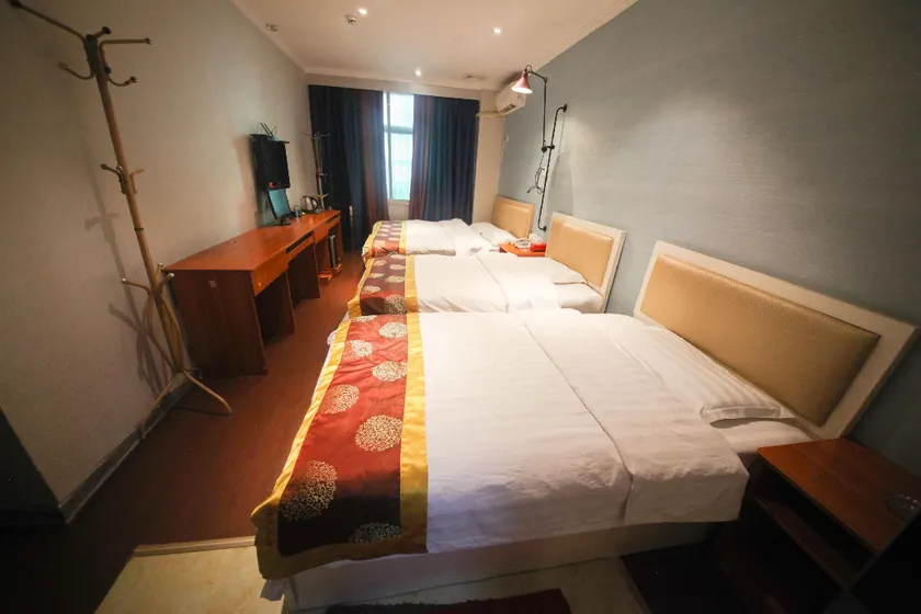 Xiangrui Hotel - Image 1