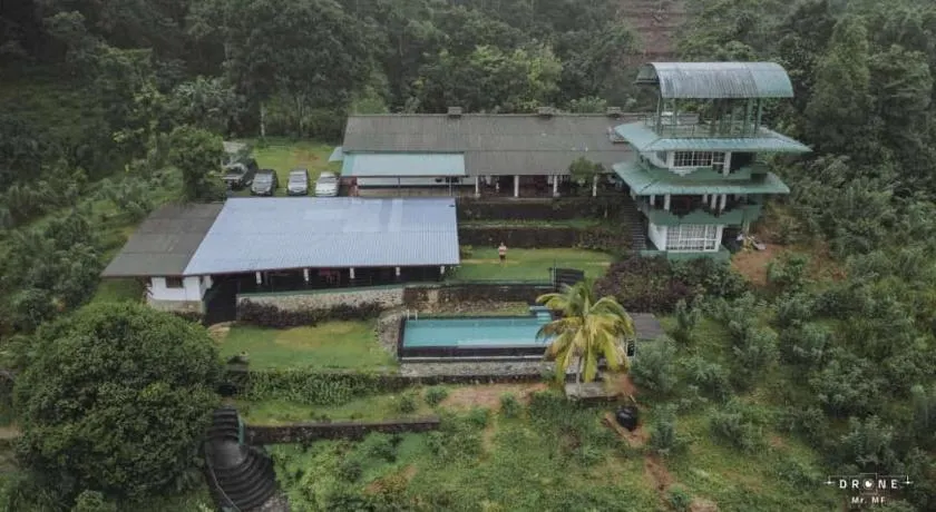 Gilbys Eco Bungalow - Image 1
