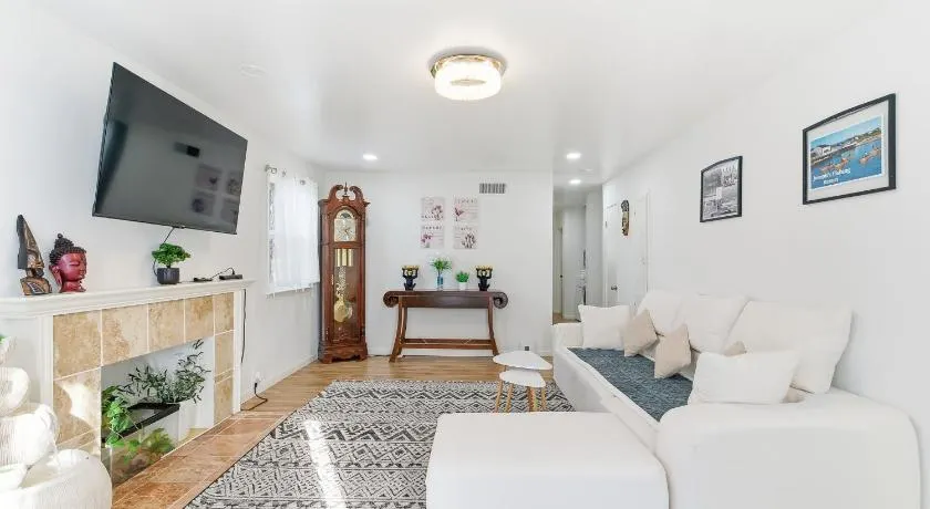 The Cozy Haven Retreat - Image 1