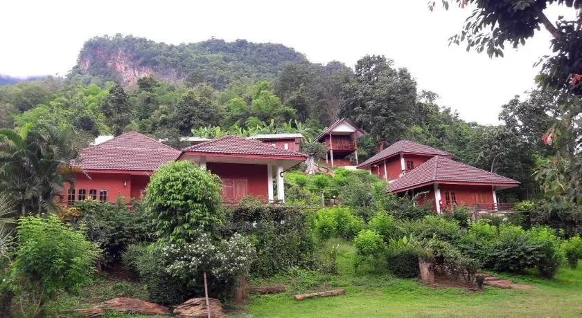 Saen Kam Resort - Image 1