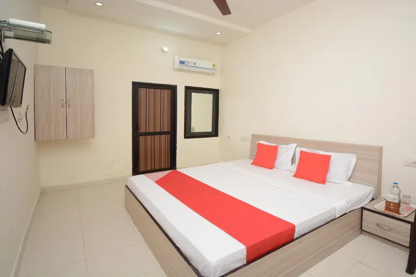 OYO 29034 Hotel Arora Inn - Image 1