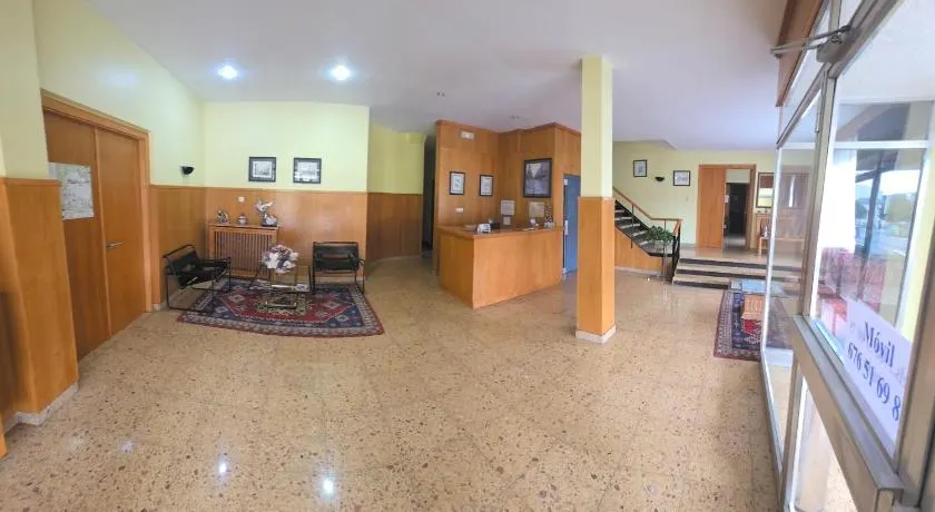 Hotel Espada a 174km de Santiago de Compostela - Image 1