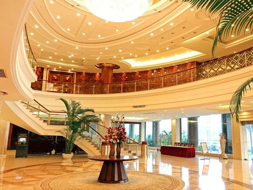 New World Hotel Danzhou - Image 1