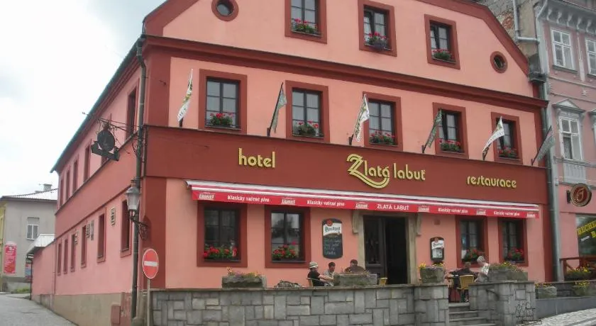 Hotel Zlatá Labuť - Image 1