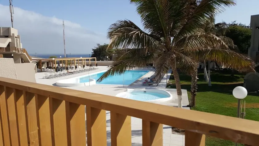 Hotel Oásis Atlântico Praiamar - Image 1