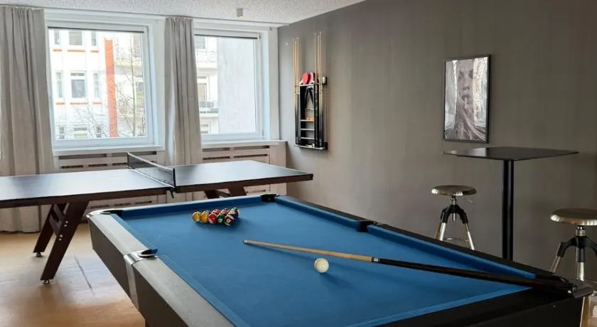 280 qm Billard Tischtennis Tischkicker - Image 1