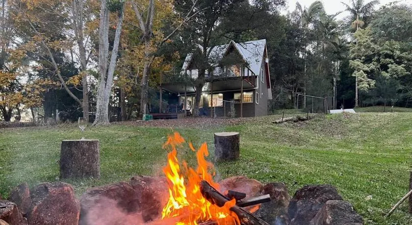 Winding Creek Cottage - Image 1