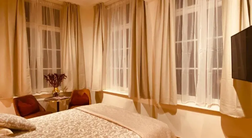 Augusto a beautifully restored historic townhouse in the heart of Bruges - Image 1